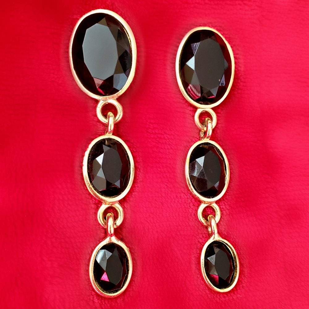 90's fashion earrings black and gold dangle/chandelier style Clip on